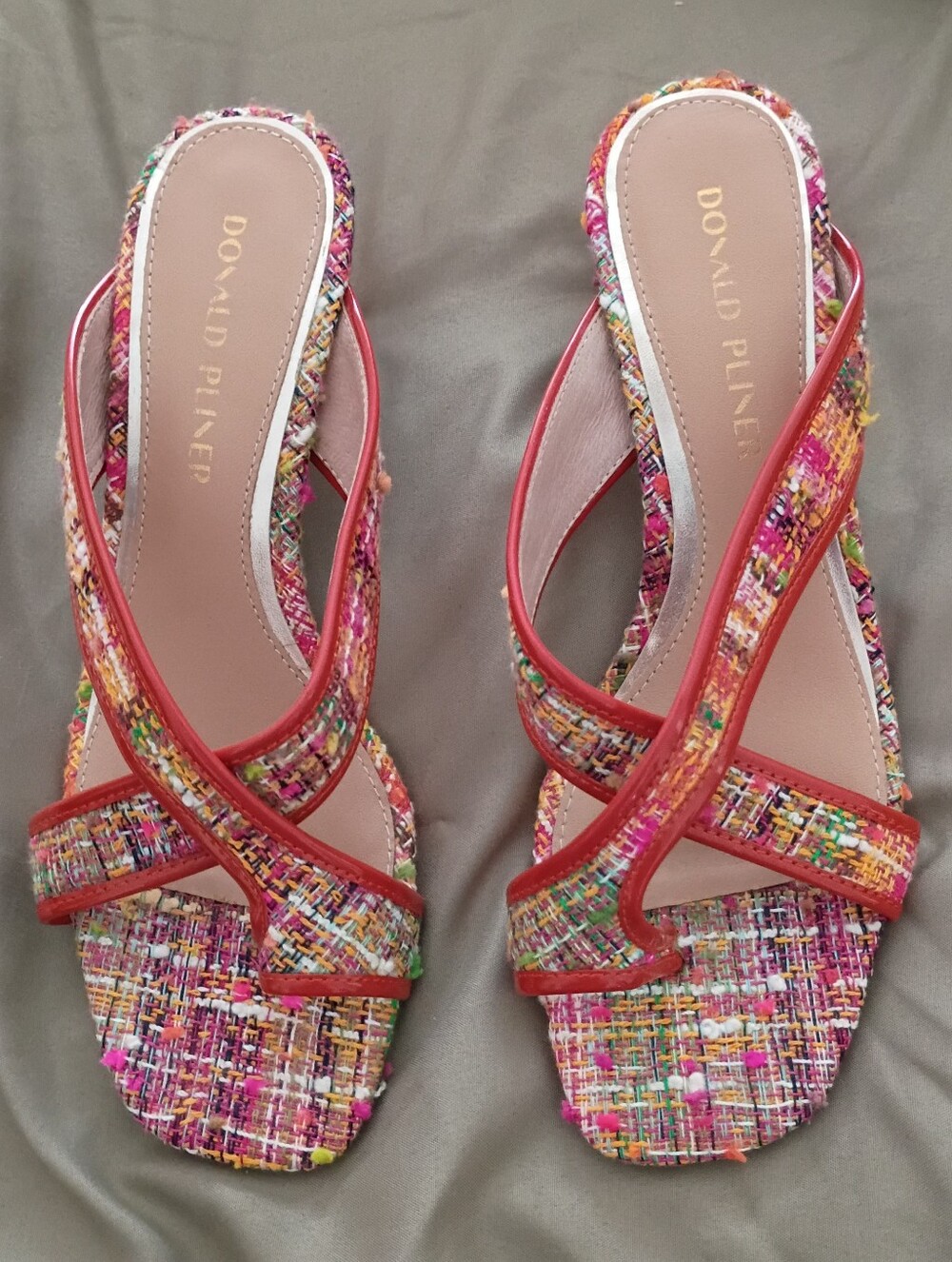 Donald Pliner Pink Multicolor Tweed Cross-Strap Kiss Mules. Size 8.5. Like New